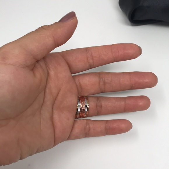 Ring - Picture 3 of 4